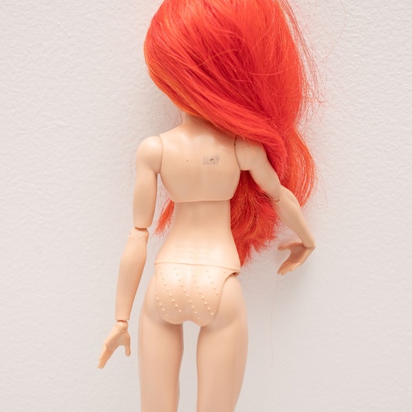 DC Super Hero Starfire Doll - Picture 7 of 7